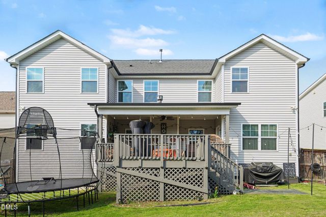 2120 Temple Hills Way, Fuquay Varina, NC 27526