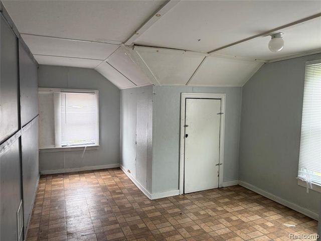 8647 Ellsworth Street, Detroit, MI 48238