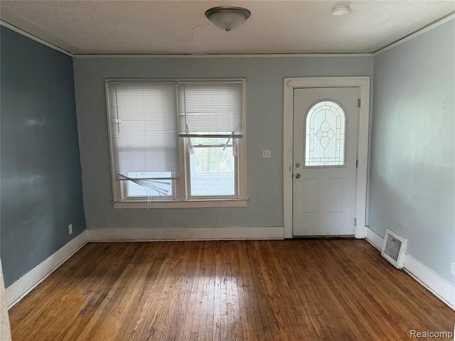 8647 Ellsworth Street, Detroit, MI 48238