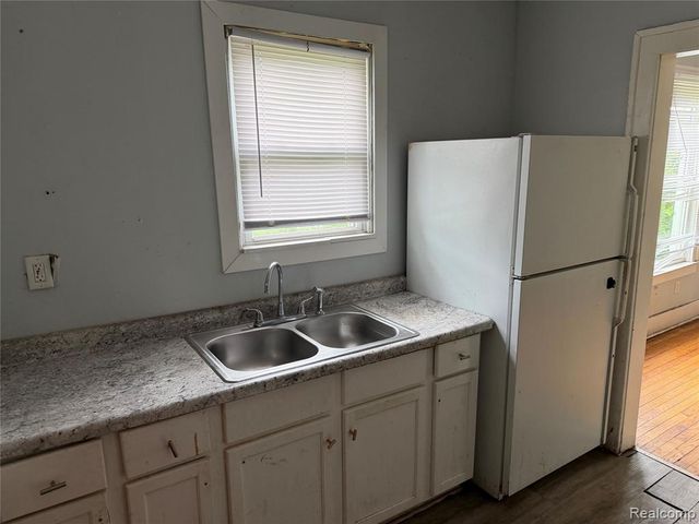 8647 Ellsworth Street, Detroit, MI 48238