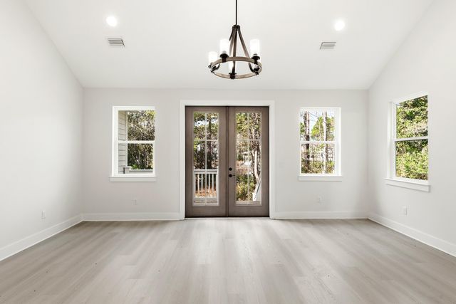 151 Redfish Point Drive, Freeport, FL 32439