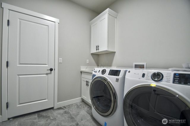 900 Barbara Lane, Centralia, WA 98531