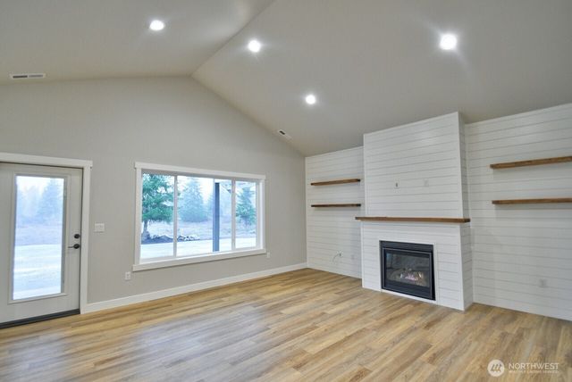 900 Barbara Lane, Centralia, WA 98531