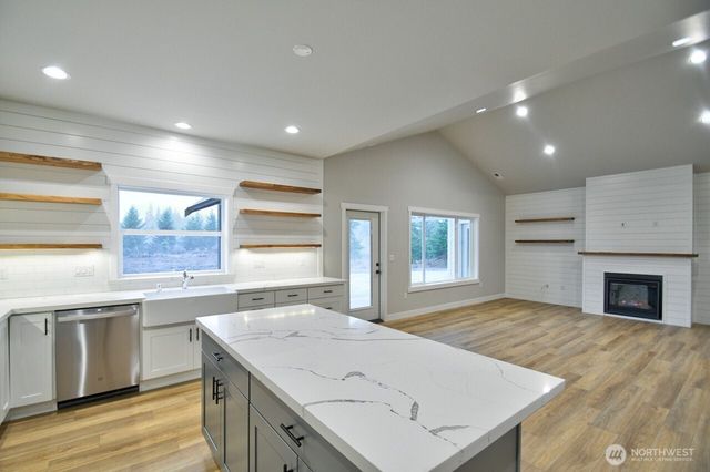 900 Barbara Lane, Centralia, WA 98531