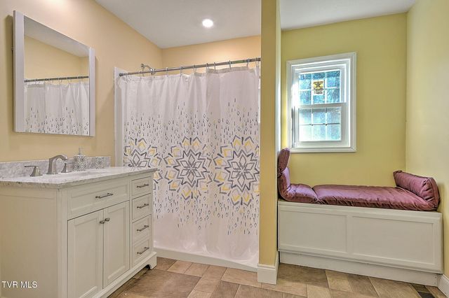 105 Grandview Circle, Elizabethton, TN 37643