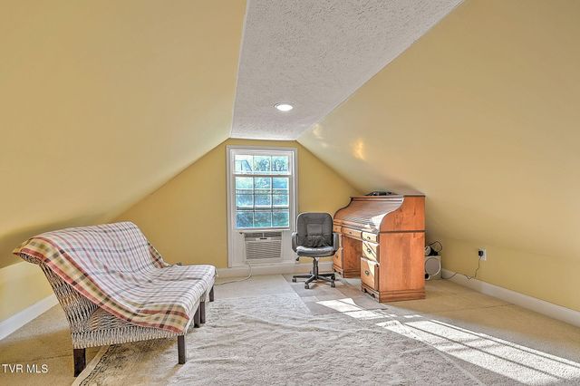 105 Grandview Circle, Elizabethton, TN 37643