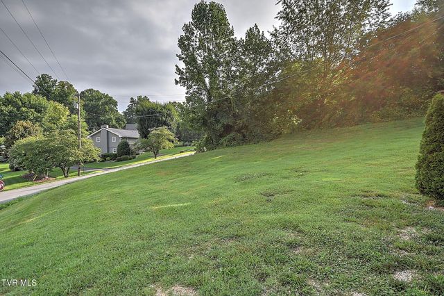 105 Grandview Circle, Elizabethton, TN 37643
