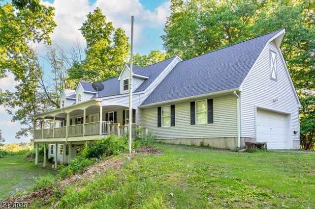 12 Sharrer Road, Lebanon Twp., NJ 08826