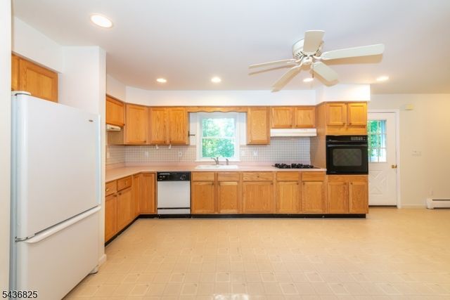 12 Sharrer Road, Lebanon Twp., NJ 08826