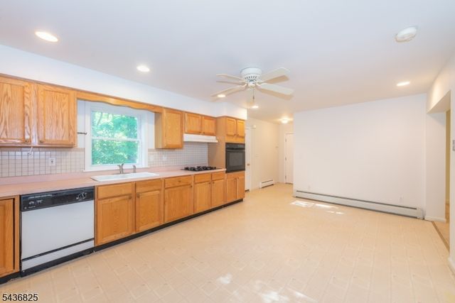 12 Sharrer Road, Lebanon Twp., NJ 08826