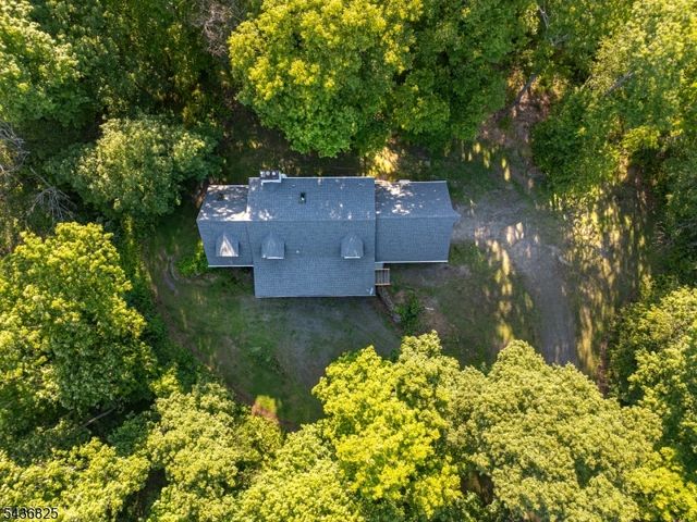 12 Sharrer Road, Lebanon Twp., NJ 08826