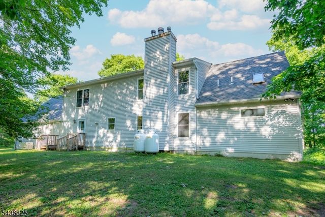 12 Sharrer Road, Lebanon Twp., NJ 08826