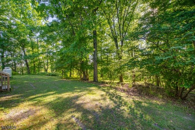 12 Sharrer Road, Lebanon Twp., NJ 08826