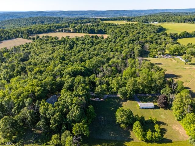 12 Sharrer Road, Lebanon Twp., NJ 08826