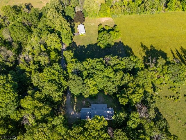 12 Sharrer Road, Lebanon Twp., NJ 08826