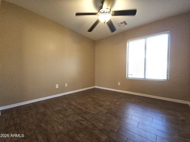 998 W Desert Sky Drive, San Tan Valley, AZ 85143