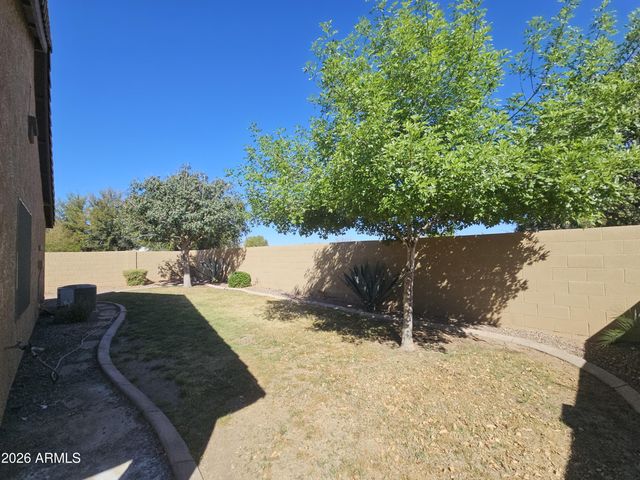 998 W Desert Sky Drive, San Tan Valley, AZ 85143