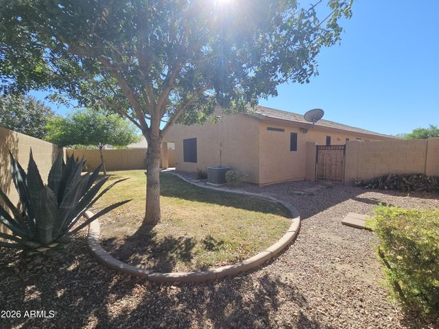 998 W Desert Sky Drive, San Tan Valley, AZ 85143