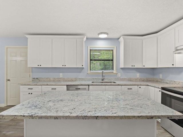 281 Ball Park Rd, Anacoco, LA 71403