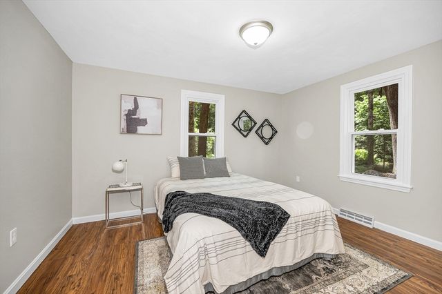 250 Groton Rd, Westford, MA 01886