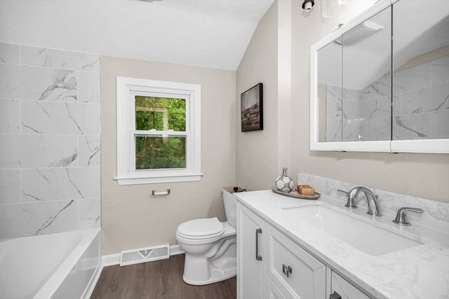 250 Groton Rd, Westford, MA 01886