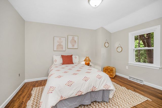 250 Groton Rd, Westford, MA 01886