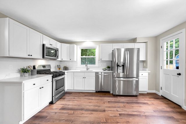 250 Groton Rd, Westford, MA 01886