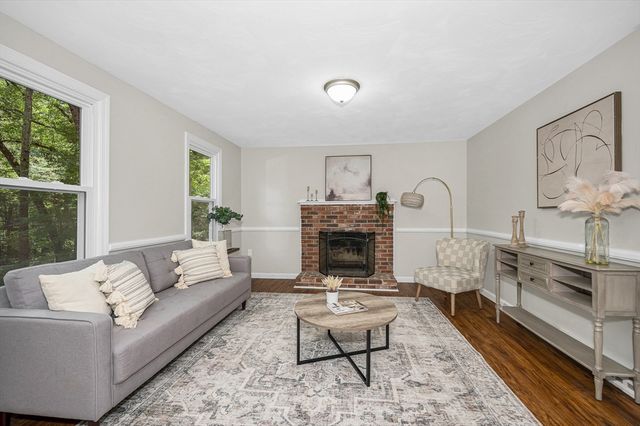 250 Groton Rd, Westford, MA 01886