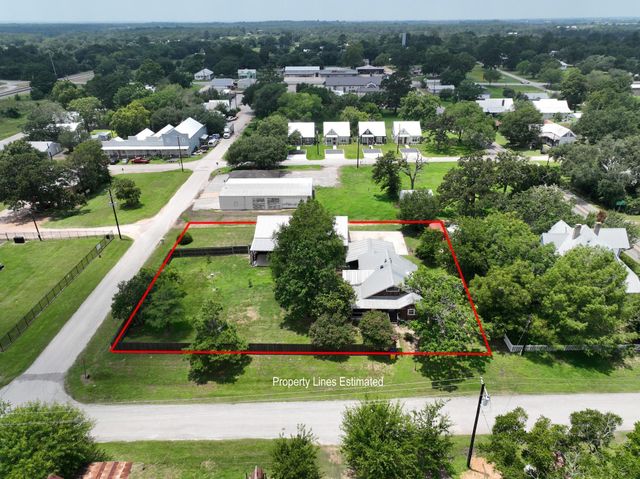 333 Walnut Street, New Ulm, TX 78950