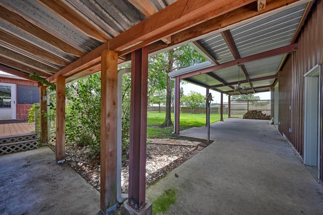333 Walnut Street, New Ulm, TX 78950