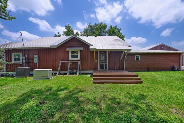 333 Walnut Street, New Ulm, TX 78950