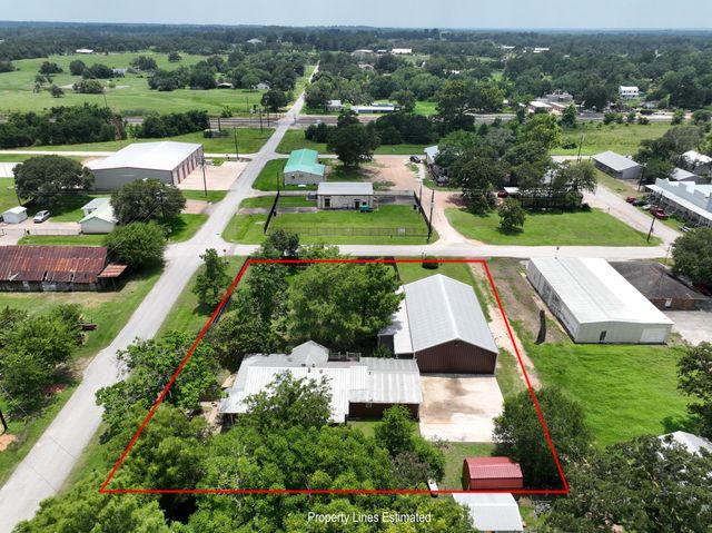 333 Walnut Street, New Ulm, TX 78950