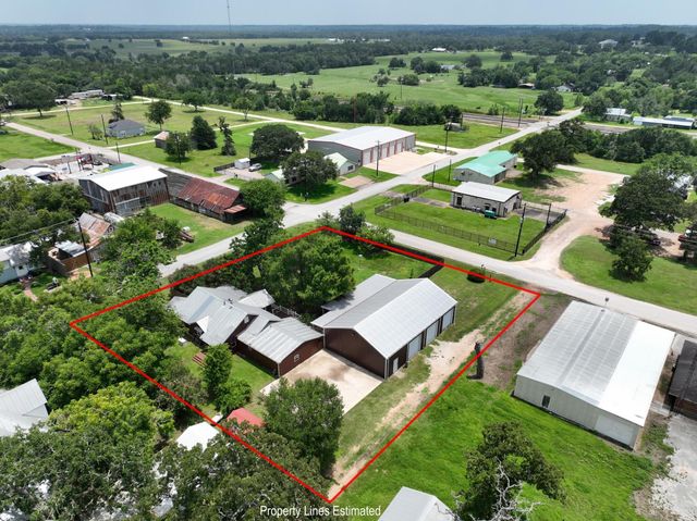 333 Walnut Street, New Ulm, TX 78950