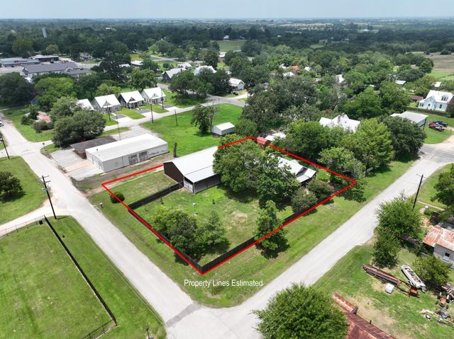 333 Walnut Street, New Ulm, TX 78950