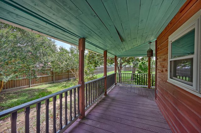 333 Walnut Street, New Ulm, TX 78950