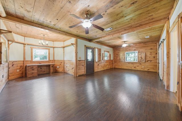 333 Walnut Street, New Ulm, TX 78950