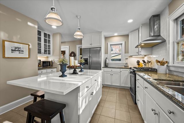 177 Washington Road, Lake Forest, IL 60045