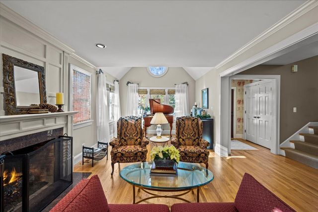 177 Washington Road, Lake Forest, IL 60045