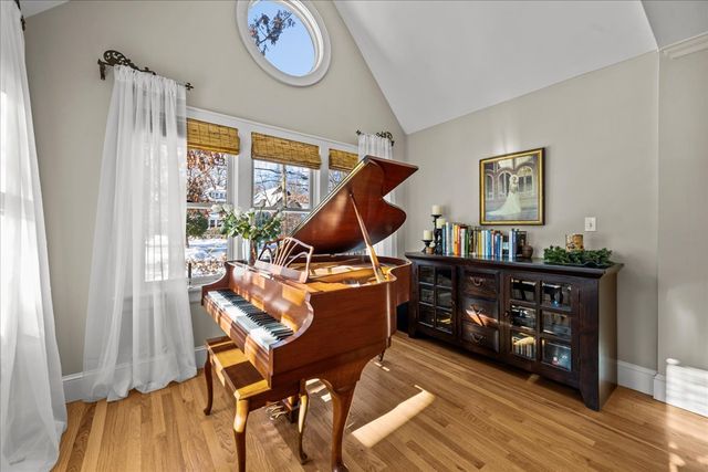 177 Washington Road, Lake Forest, IL 60045