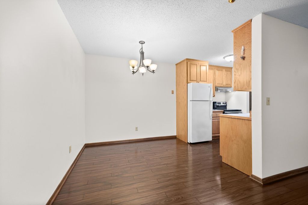 2800 Hillsboro Avenue N 214, New Hope, MN 55427 — photo 4