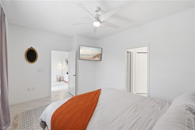 2584 Vine AVE, Naples, FL 34120