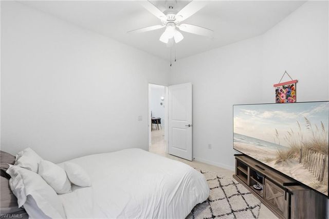 2584 Vine AVE, Naples, FL 34120