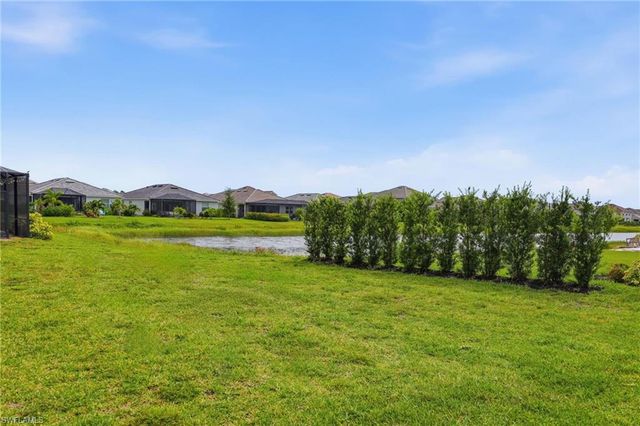 2584 Vine AVE, Naples, FL 34120