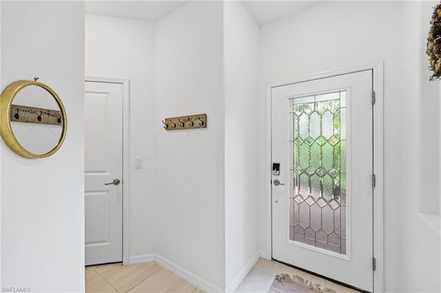 2584 Vine AVE, Naples, FL 34120