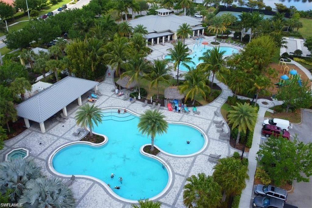 2584 Vine AVE, Naples, FL 34120