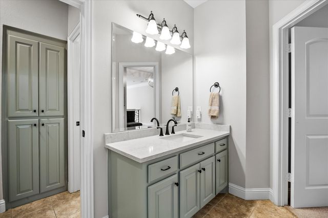 1 Kensington Drive, Heath, TX 75032