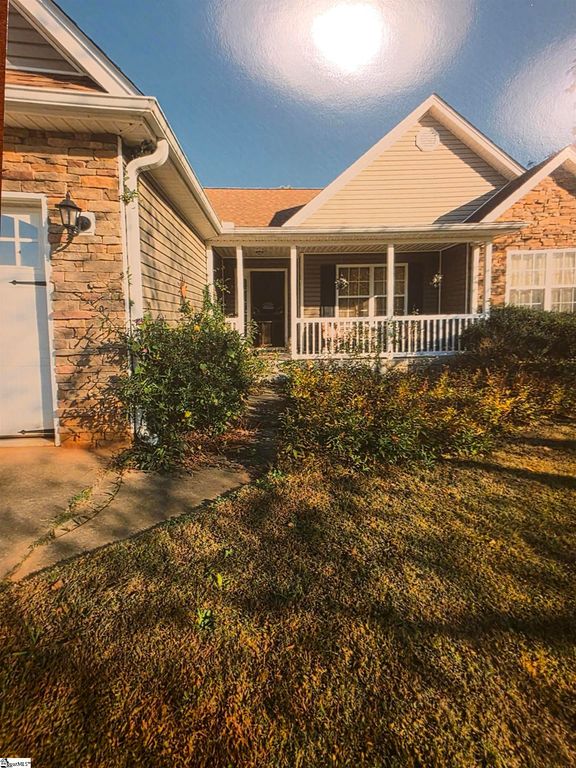 4 Judges Lane, Greer, SC 29651