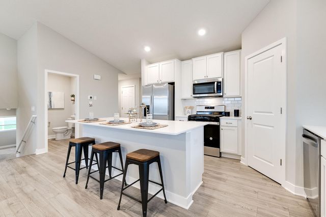 17404 Dulles Lane, Lakeville, MN 55044