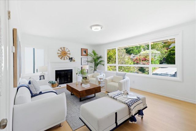 2641 San Carlos Avenue, San Carlos, CA 94070