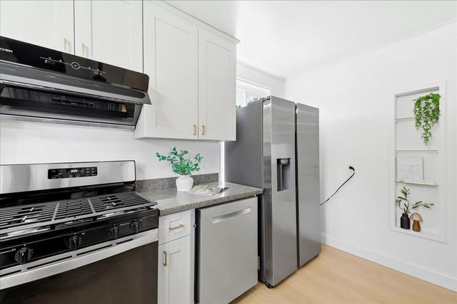 2641 San Carlos Avenue, San Carlos, CA 94070